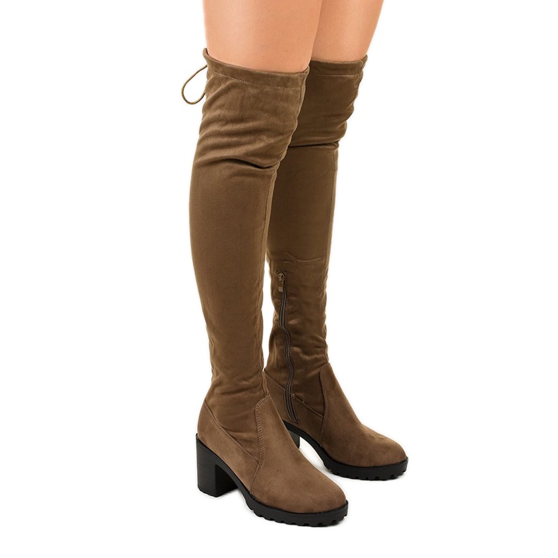 Čizme od antilopa na mjestu Hekranovog kakija zelena