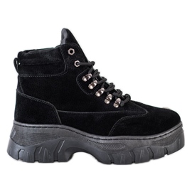 Seastar Traperi na platformi crna