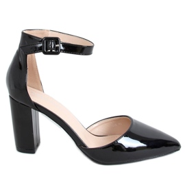 Crpke na postolju crne boje lakirane 4036 crne crna