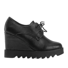 Crne čizme na klin od Andree crna