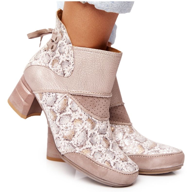 Ženske kožne čizme na petu Maciejka Gold Beige 03963-20 bež zlatna