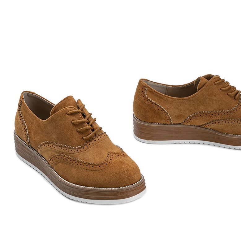 Smeđe cipele od antilopa s visokim kenijskim potplatom smeđa