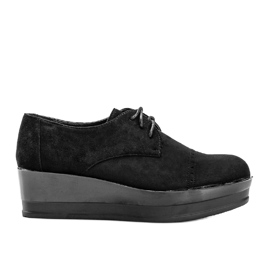 Crne antilop cipele na visokom potplatu od Elizabeth crna