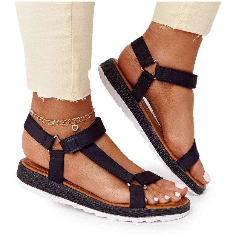 Ženske sandale na crnom stranom gumenom potplatu