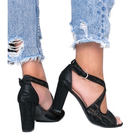 Crne čipkane sandale na stupu Beth crna