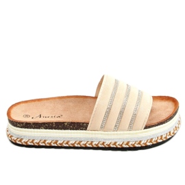 Papuče na ukrašenom potplatu N-96 Bež