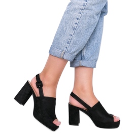 Crne sandale na mjestu Chikie crna