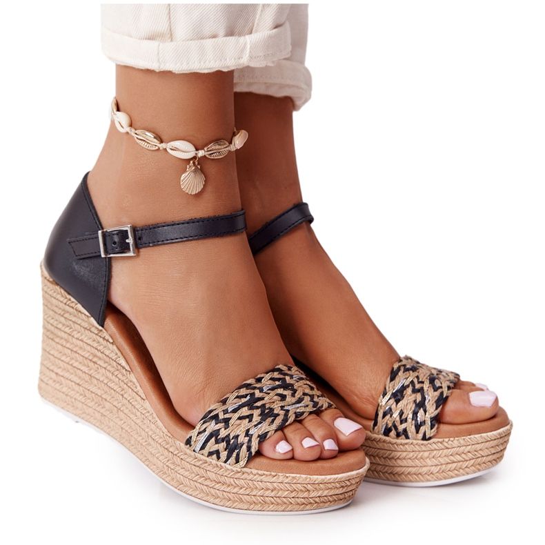 Kožne sandale na klin Maciejka L4869-01 Crna crno