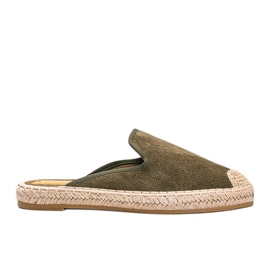 Zelene japanke s izgrađenim Kinshasa prednjim dijelom zelena