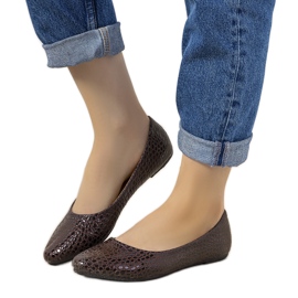 Smeđe lakirane balerinke u uzorku krokodilske kože Mozzare ružičasta