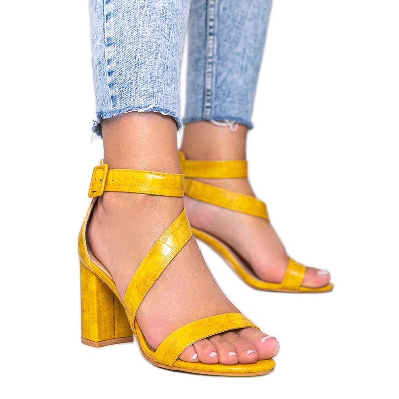 Senf sandale na stupu Silver Dust žuta boja