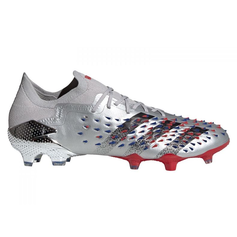 Adidas Predator Freak.1 kopačke Low Fg M FY1051 siva srebro