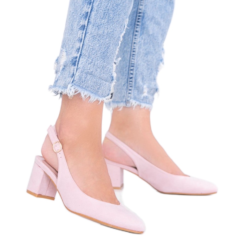 Bež pumpe na Petty postu