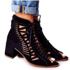 Ažurirane čizme od antilopa Maciejka Crvena 04040-01 Crna