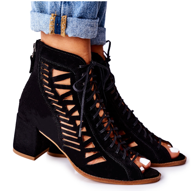 Ažurirane čizme od antilopa Maciejka Crvena 04040-01 Crna crno