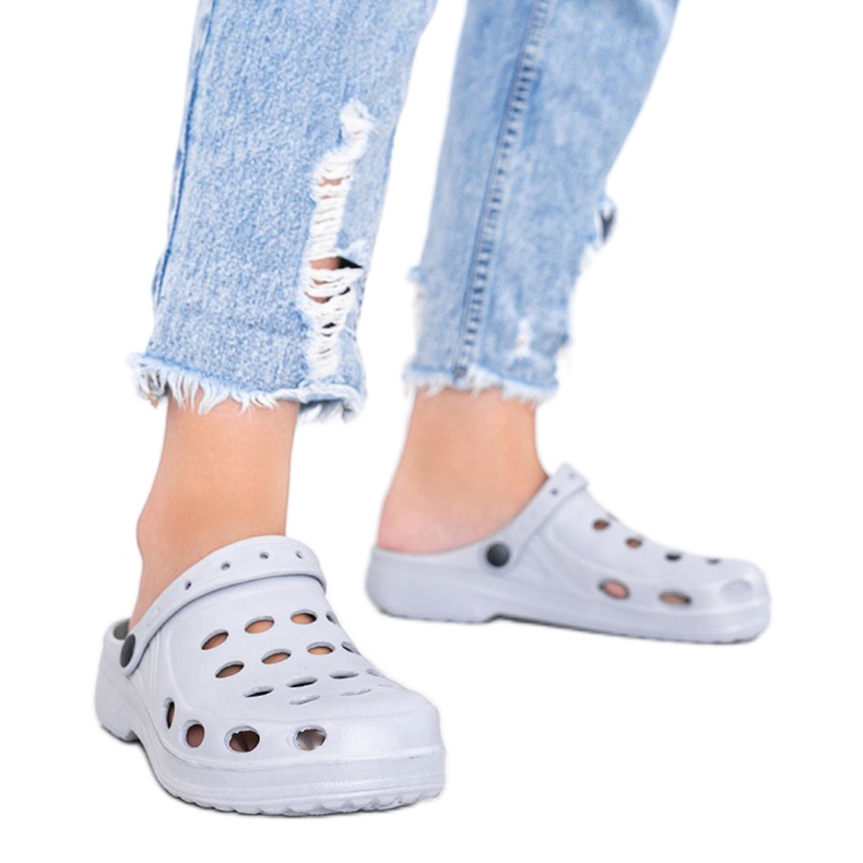 Sive kroks papuče za žene Karolinos siva