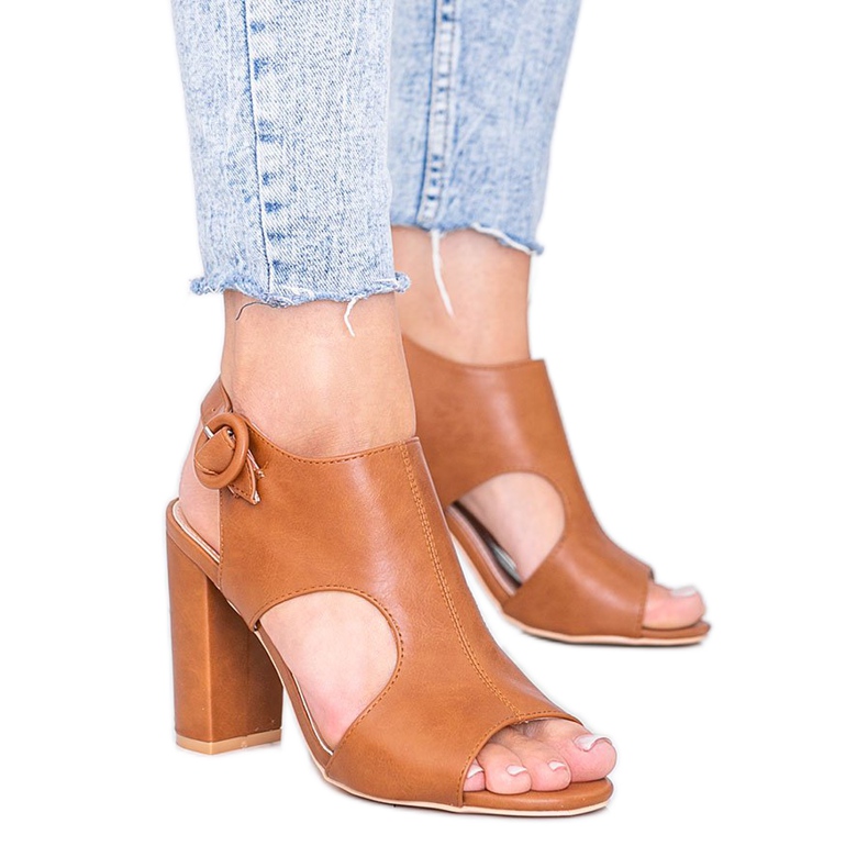 Smeđe sandale na Gally postu smeđa