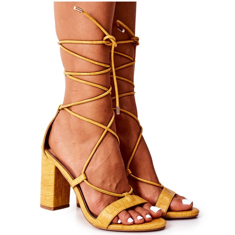 PS1 Vezane sandale na žutoj pisti žuta boja