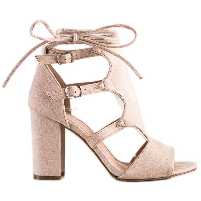 Bestelle Zatvorene sandale s povezom bež