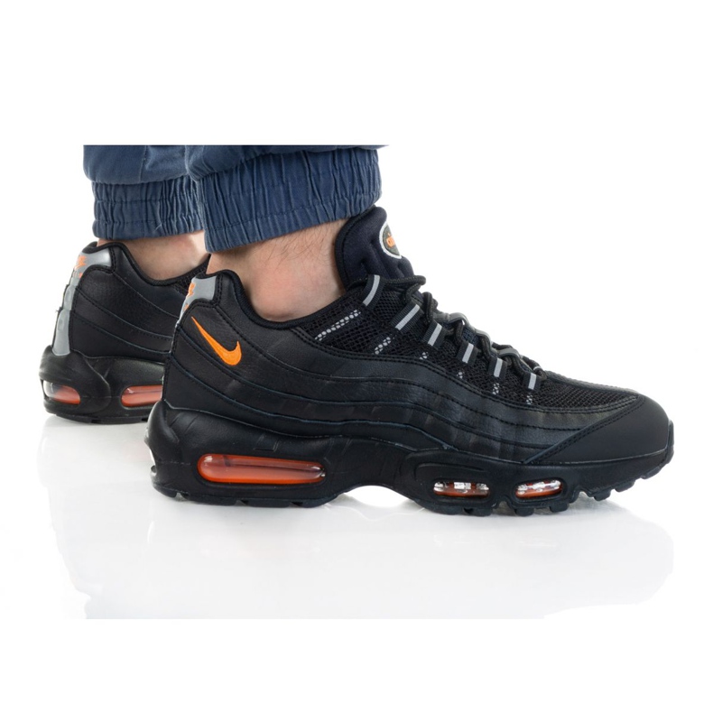 Cipele Nike Air Max 95 Ess M DJ6884-001 crno