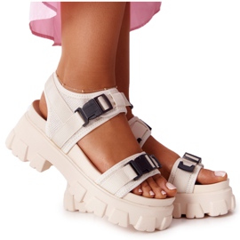 PS1 Sandale na masivnoj platformi bež lete visoko