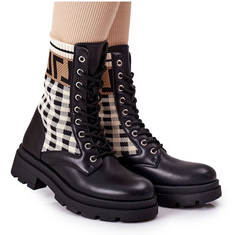 Ljubavna priča radnika iz elastične crne tkanine smeđa