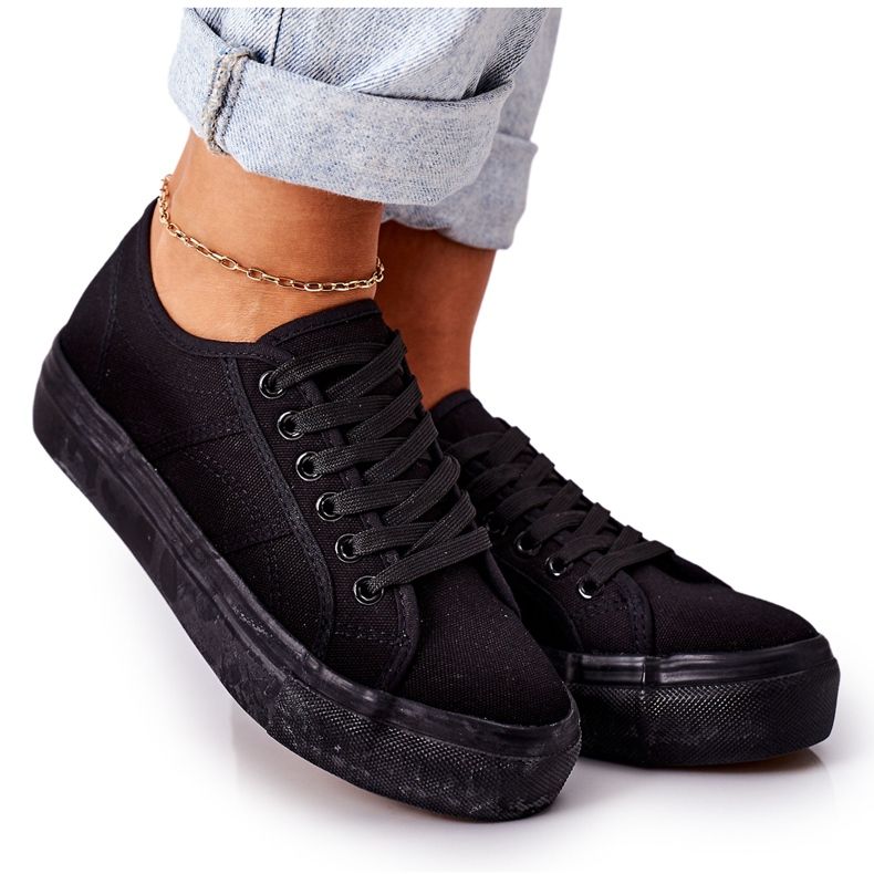 PW1 Ženske tenisice na crnom skateboardu