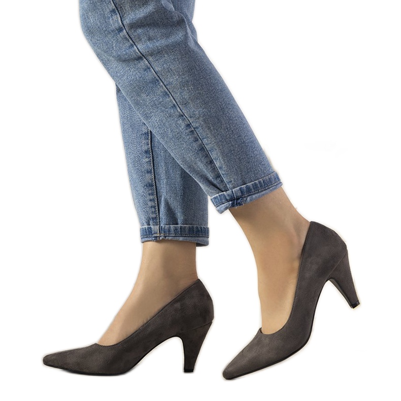 Sive crpke na debeloj peti Greca siva