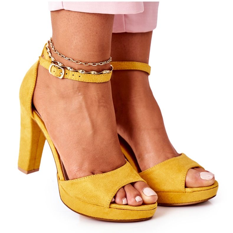 Ženske sandale od antilop na posta žuto žuta boja