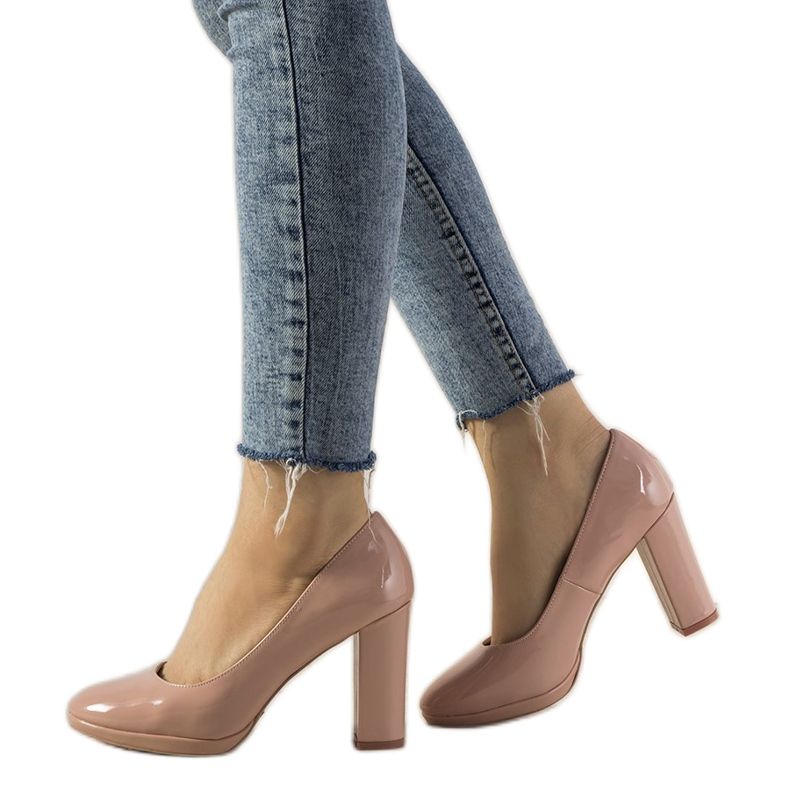 Ružičasto lakirane pumpe na stupu Bellisima ružičasta