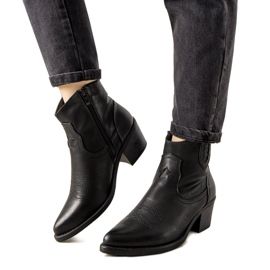 Crne kaubojske čizme s izvezenim uzorkom Mustgrow crna