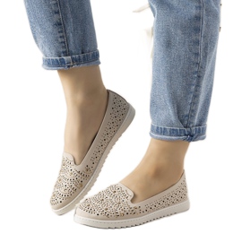 Bež mokasine s ažurnim Loretta uzorkom