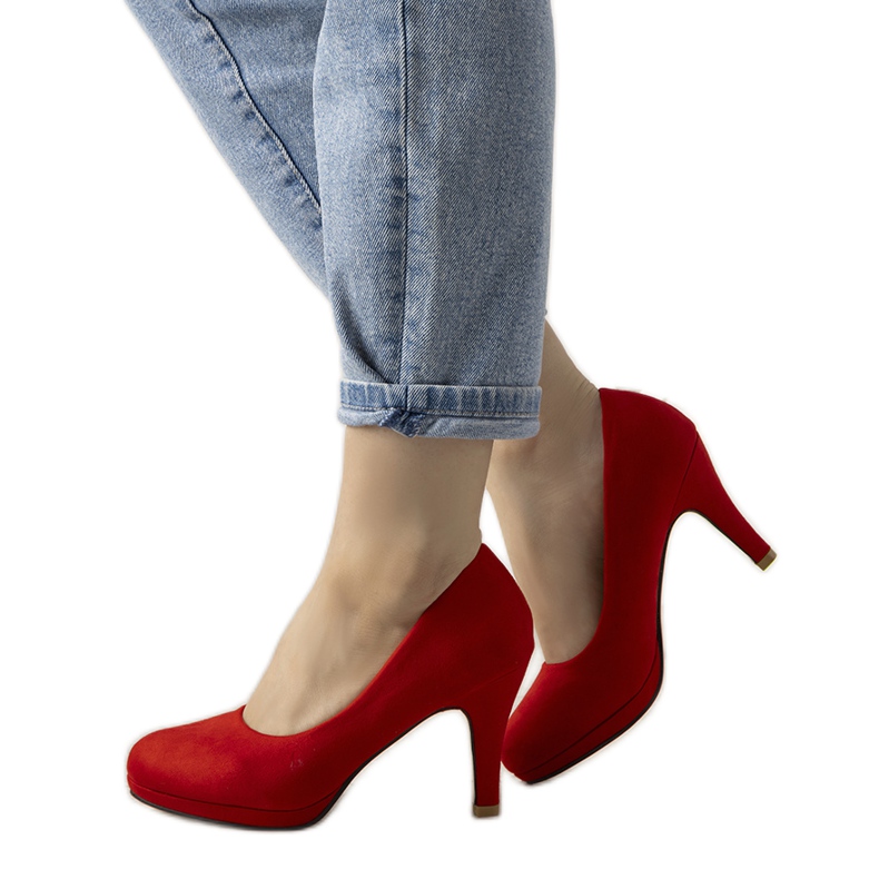 Crvene pumpe na Marino štikli crvena