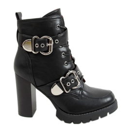 Crne čizme sa širokim potpeticama M556 Crna