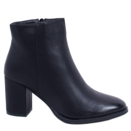 Crne štikle 1903 Crna