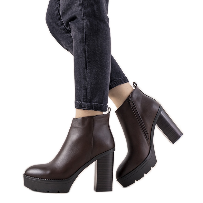 Smeđe klasične čizme za žensko mjesto My Need smeđa