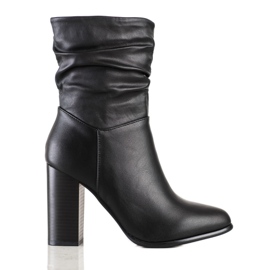 Lovery Visoke čizme s naboranim gornjim dijelom crna