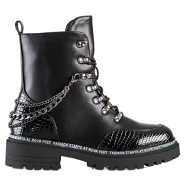 S. BARSKI Radnici s lancem S. Bararskog crna