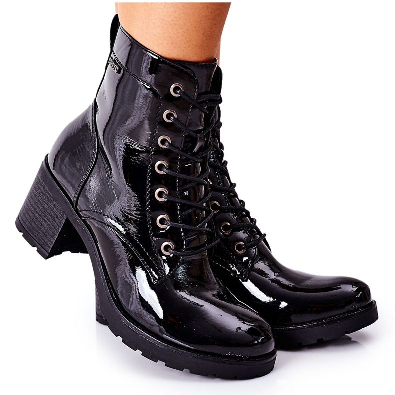 Vinceza Ženske čizme na petu toplo lakirano crno Dunaff