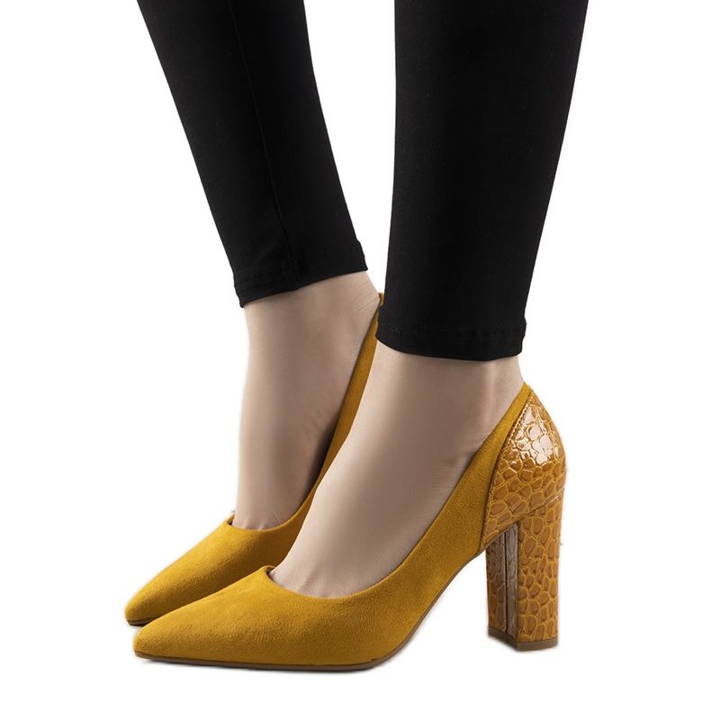 Senfne pumpe na stupu Nutt žuta boja