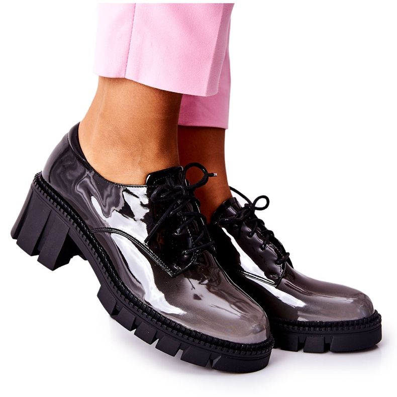 S.Barski Lakirane, vezane crno-sive cipele Mosa siva