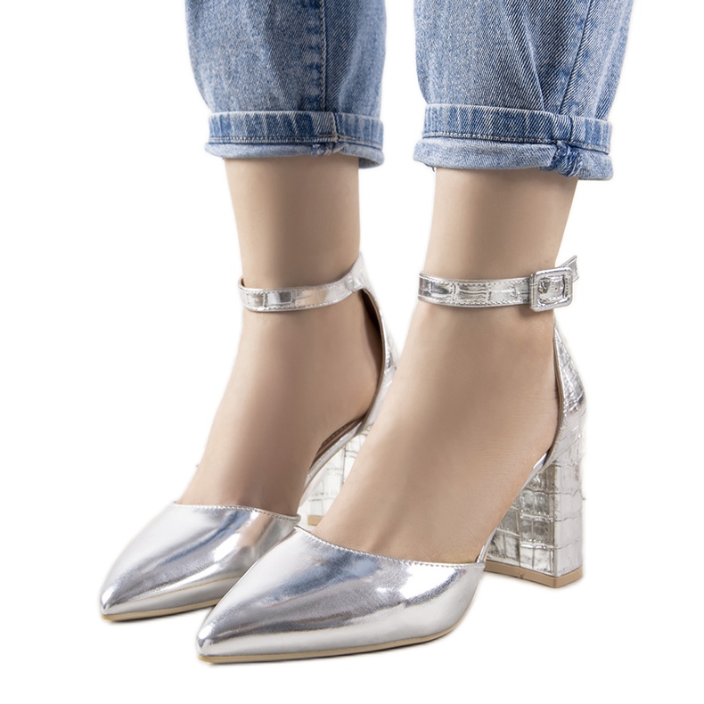 Srebrne pumpe na Ayersovom stupu srebro