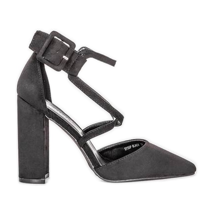 Crne pumpe na stupu Piper crno