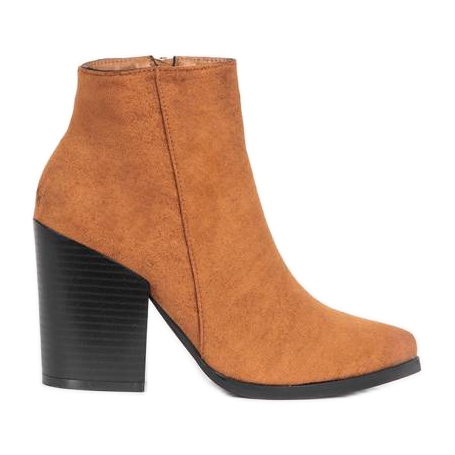 Smeđe gležnjače na Mia postu smeđa