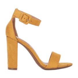 Žute sandale na objavi Magic Woman žuta boja