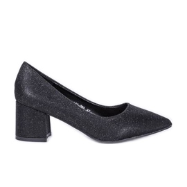 Crne užarene pumpe na Laitinom postu crna