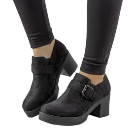 Crne cipele na mjestu Leonie crna