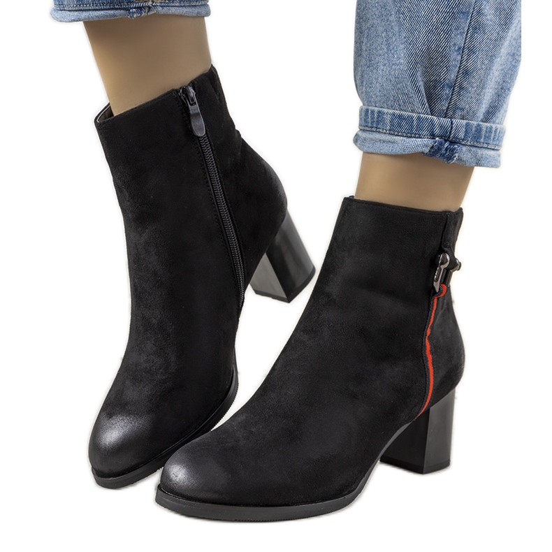 Crne čizme s ogrebotinama iz Montana crno