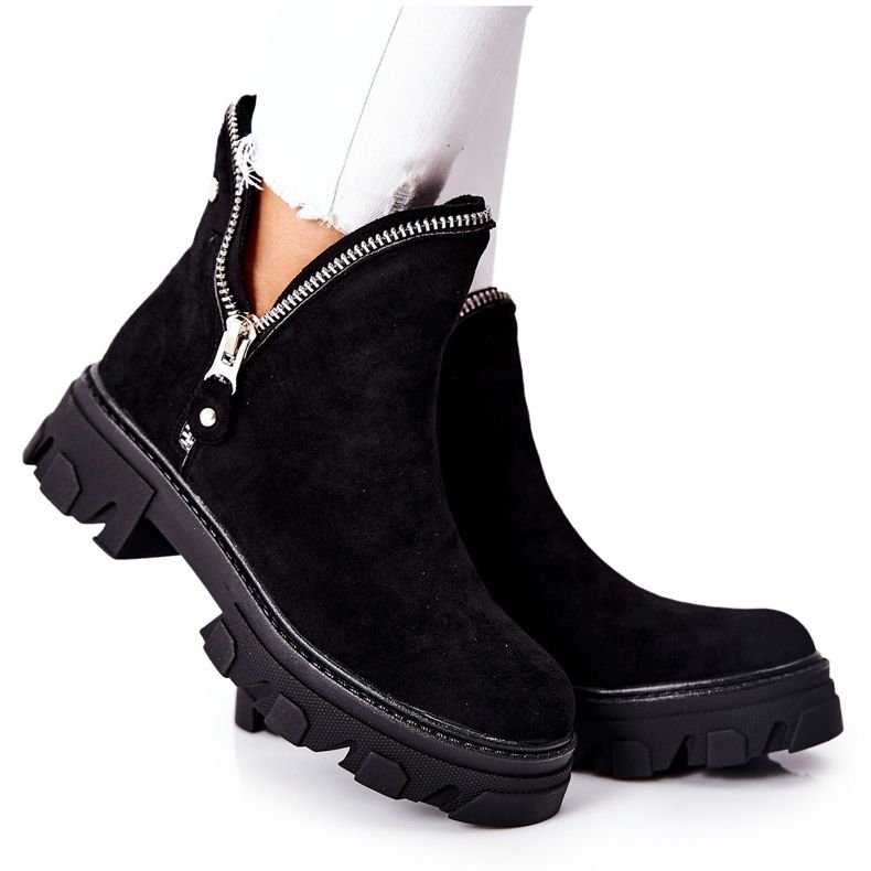 FI1 Ženske čizme od antilopa u crnom ritmu s izrezima