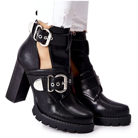 Čizme na stupu Crna Bramshall kopča